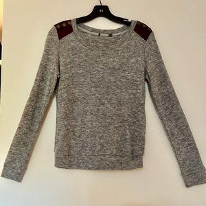 Light grey long sleeved sweater with faux leather patches